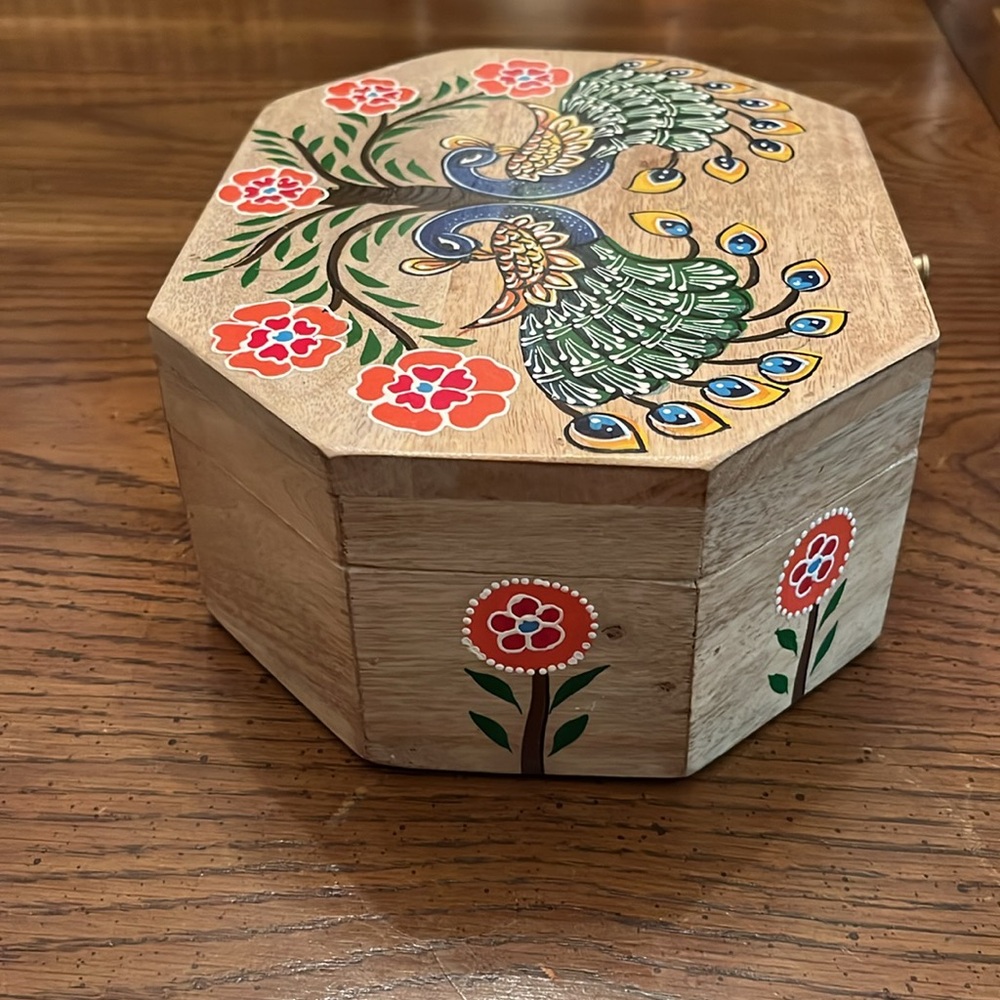 Decorative storage‎ box - Picture 8 of 16